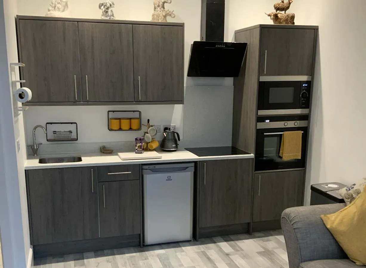 The Apartment - Ground Floor - Luxury For Up To 4 Guests Near Open Air Theatre And North Bay Scarborough